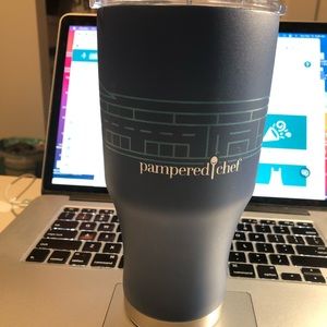 Pamperedchef drink cup